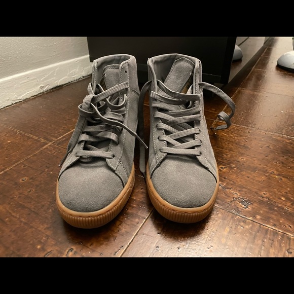 Puma - Picture 2 of 4